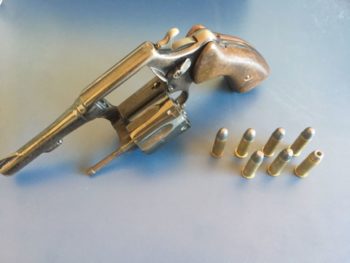 revolver nova gloria