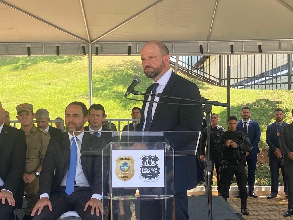 Governador visita ESPC para acompanhar Curso de Formação e entrega R$ 12,9 mi em equipamentos