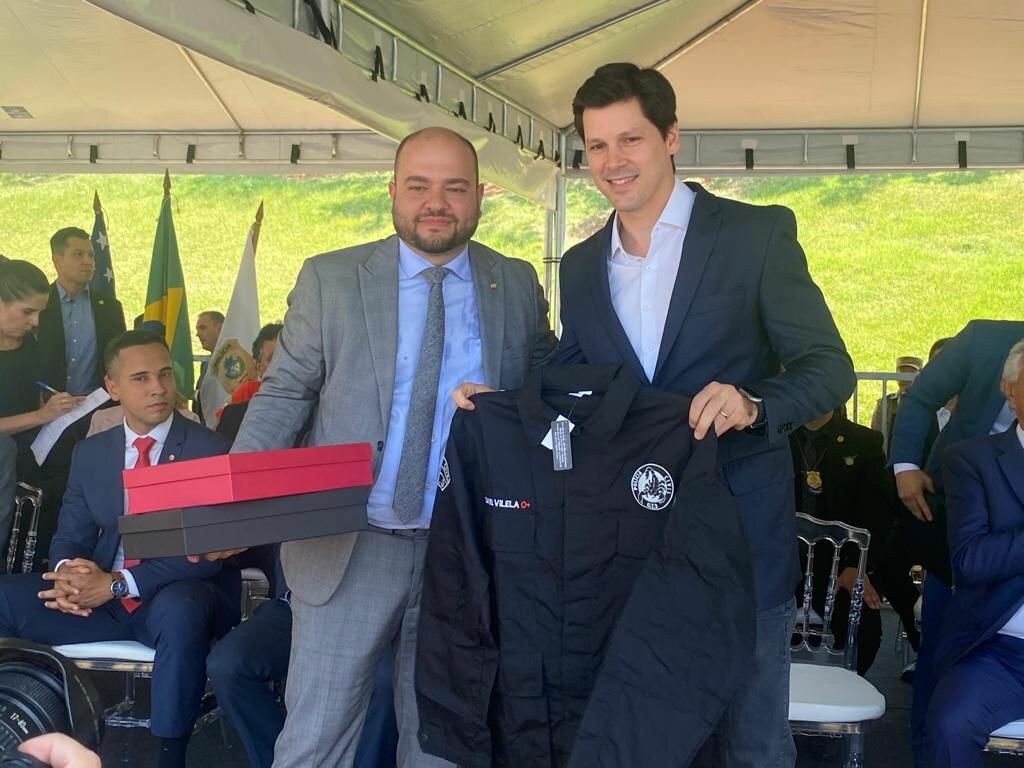 Governador visita ESPC para acompanhar Curso de Formação e entrega R$ 12,9 mi em equipamentos