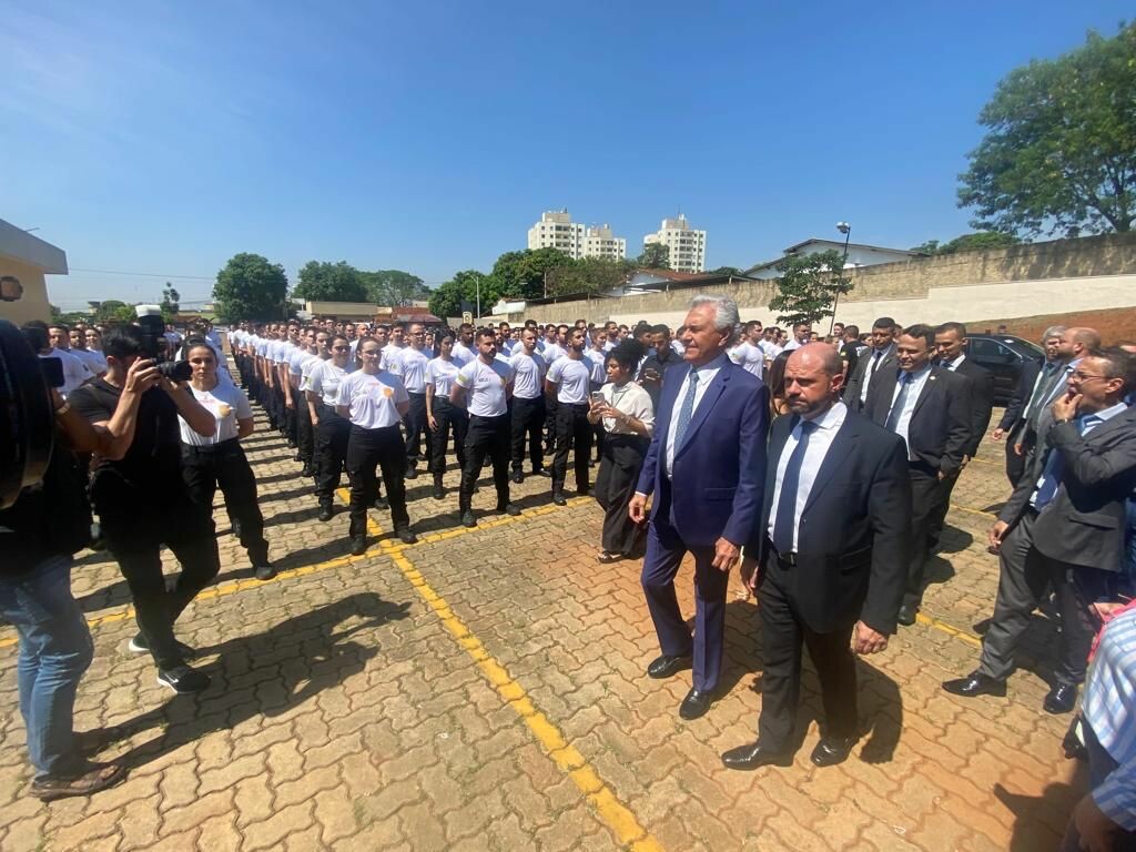 Governador visita ESPC para acompanhar Curso de Formação e entrega R$ 12,9 mi em equipamentos