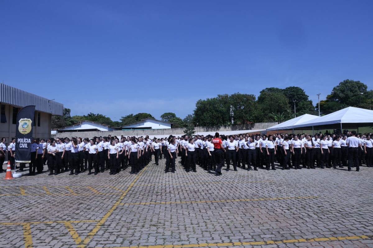 Governador visita ESPC para acompanhar Curso de Formação e entrega R$ 12,9 mi em equipamentos