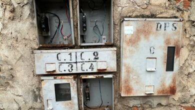 Três pessoas são presas por furto de energia, em Goiânia