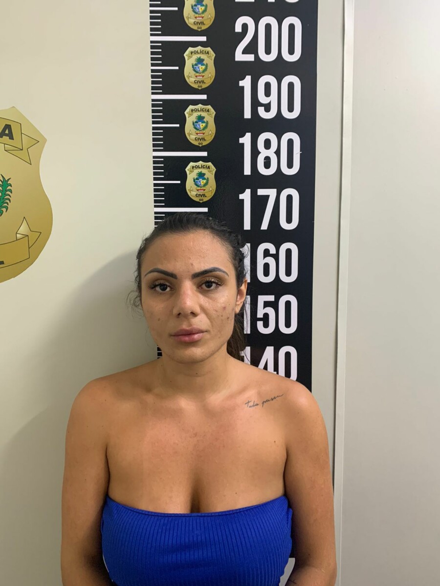 Polícia Civil prende falsa médica que emitia atestados e vendia anabolizantes