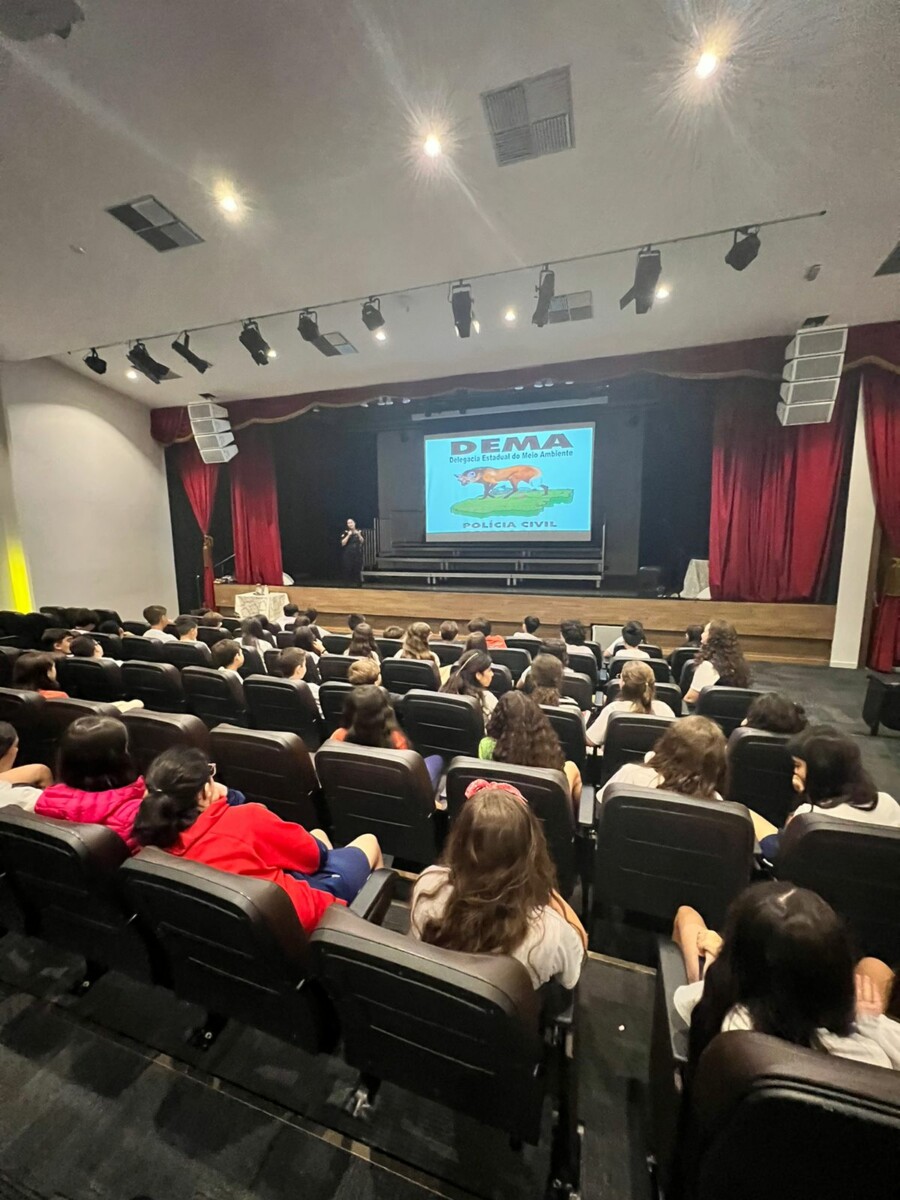 PC leva palestra ambiental a escola e participa de workshop do MPGO