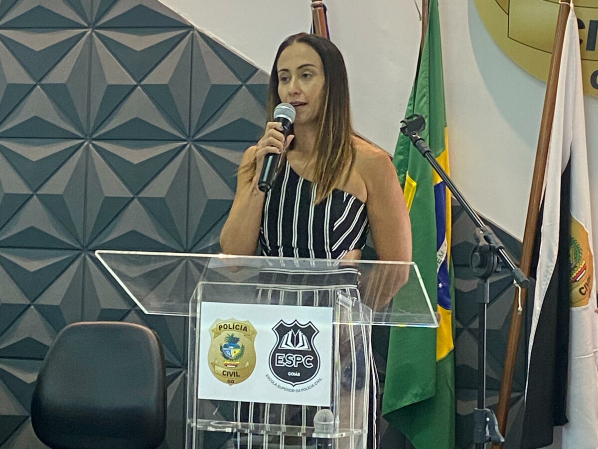 Direção da PCGO realiza reunião com regionais e especializadas