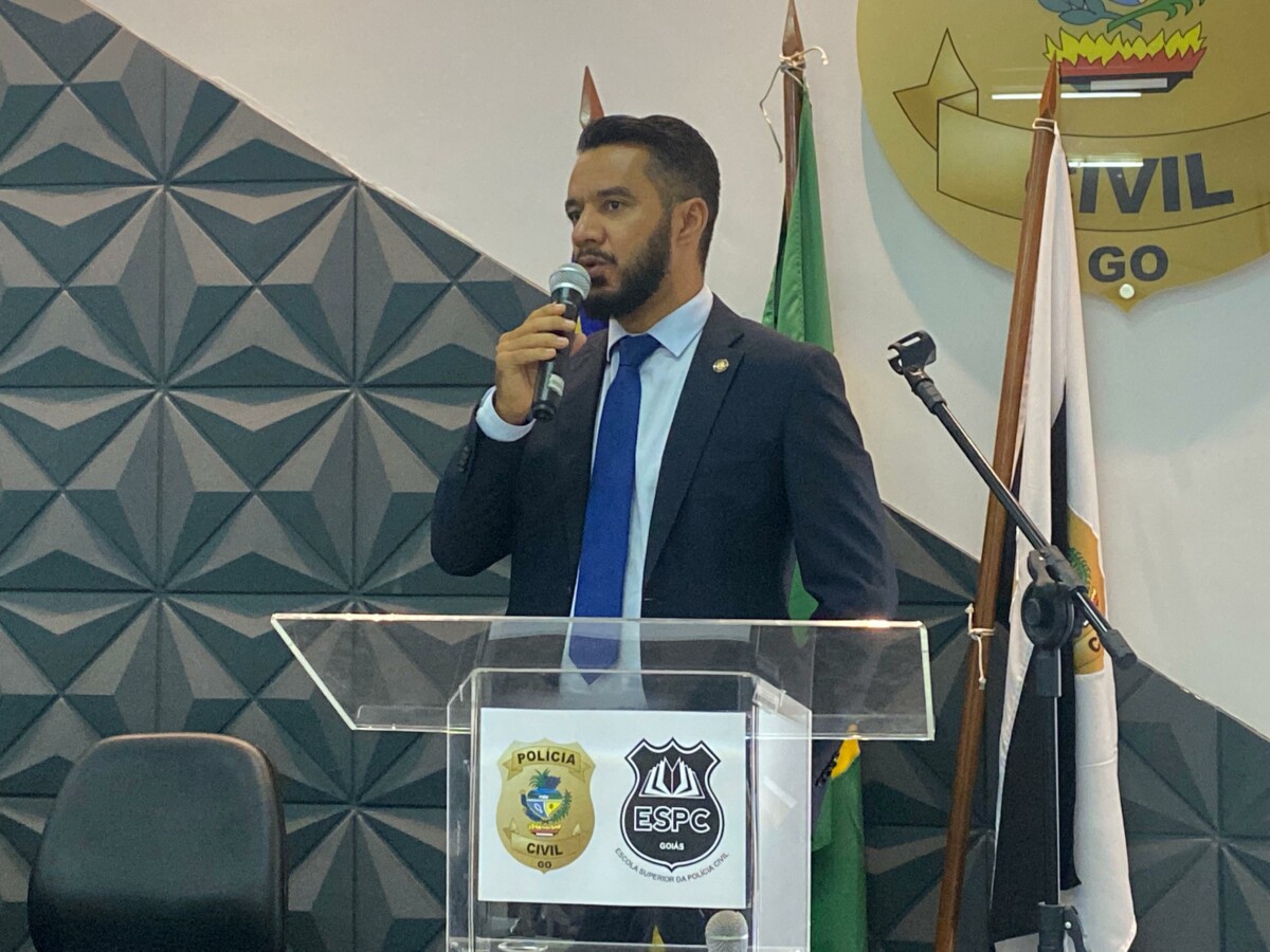 Direção da PCGO realiza reunião com regionais e especializadas