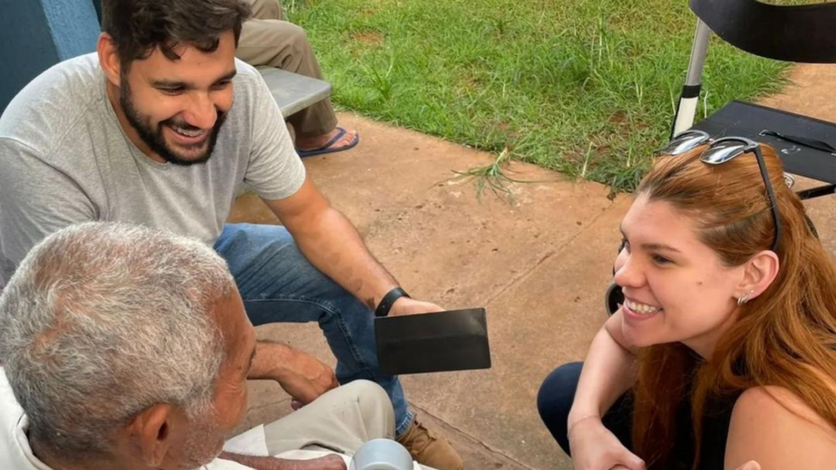 PCGO realiza ação social em lar de idosos, em Formosa