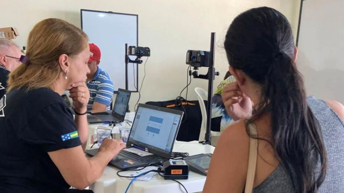 PCGO realiza ação social, em Ipameri