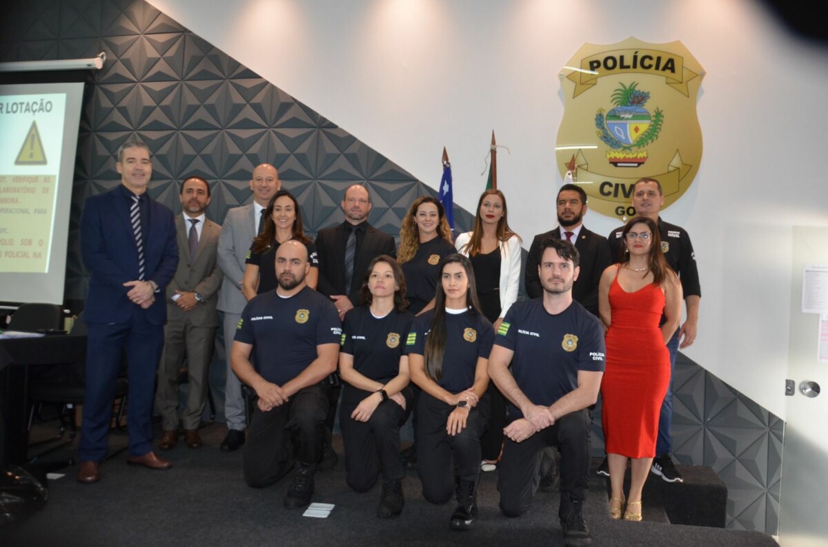 Direção da PCGO entrega kit operacional aos novos policiais