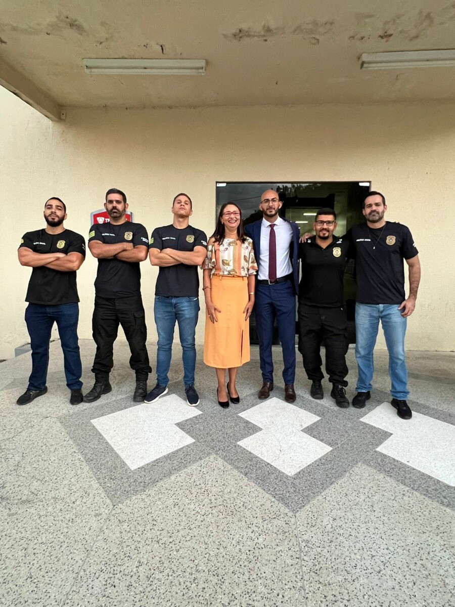 Nova equipe da Delegacia de Cavalcante faz reunião de trabalho com Ministério Público