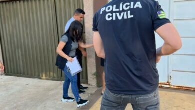 PCGO prende, em Piracanjuba, homem que ameaçou companheira com machado e praticou diversas violências