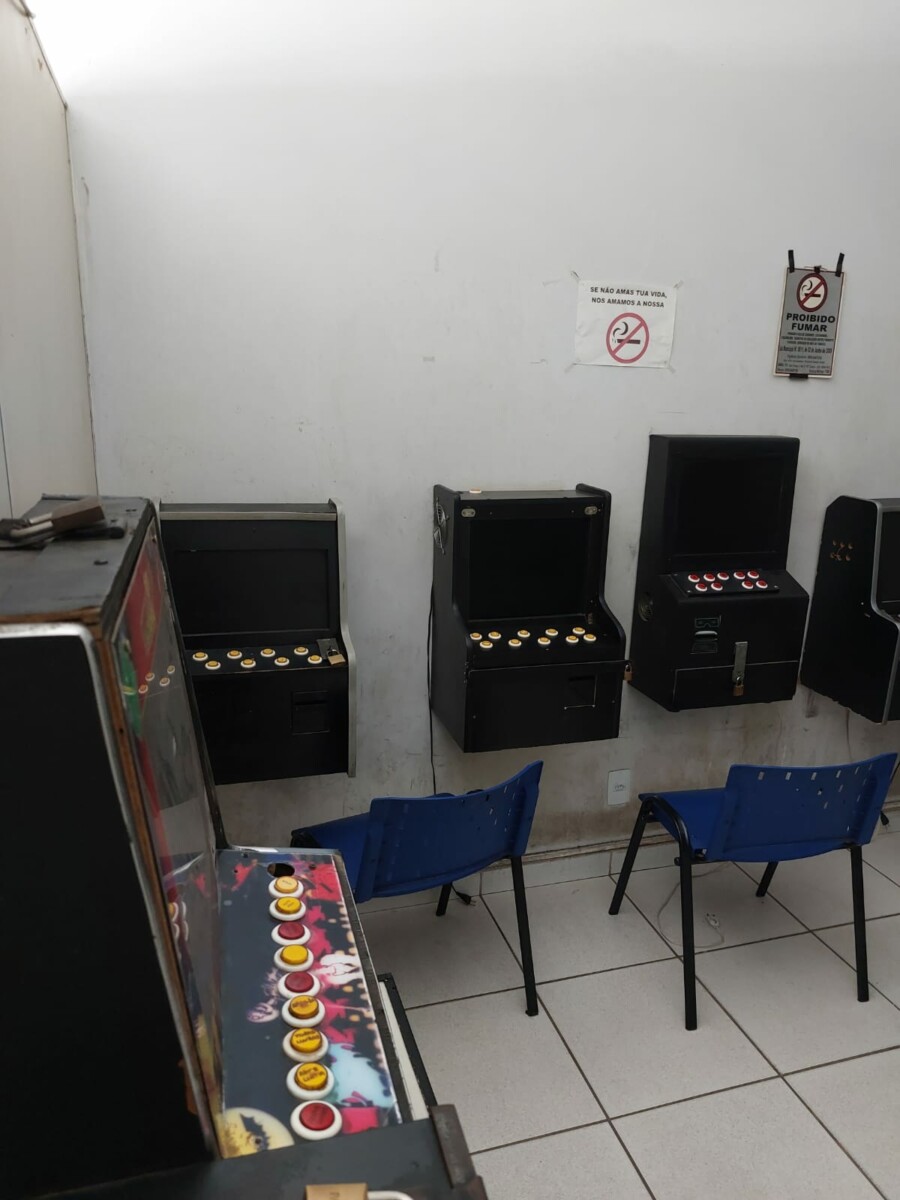 Polícia Civil desarticula duas casas de exploração de jogos de azar em Goiânia