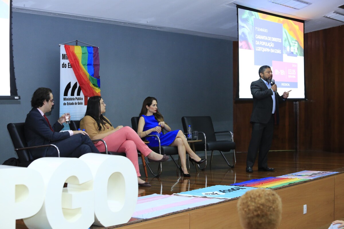 Titular da Deacri participa de 1º seminário do MPGO sobre direitos da população LGBTQIAPN+