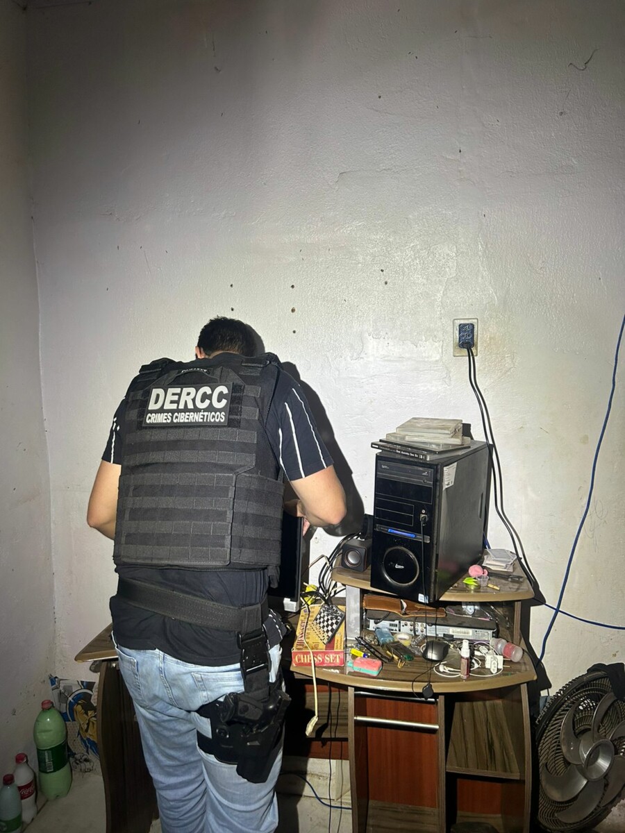 PC prende homem em flagrante por armazenar imagens de exploração sexual
