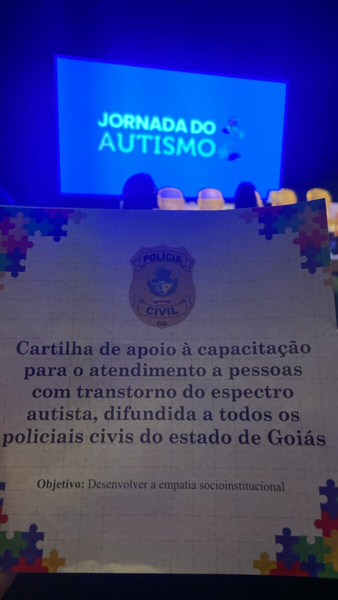 PCGO distribui Cartilha de Atendimento a Pessoas com Transtorno do Espectro Autista em evento dedicado ao tema