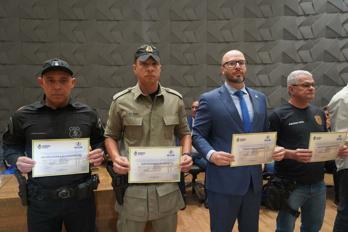 Policiais civis são homenageados na Assembleia Legislativa de Goiás