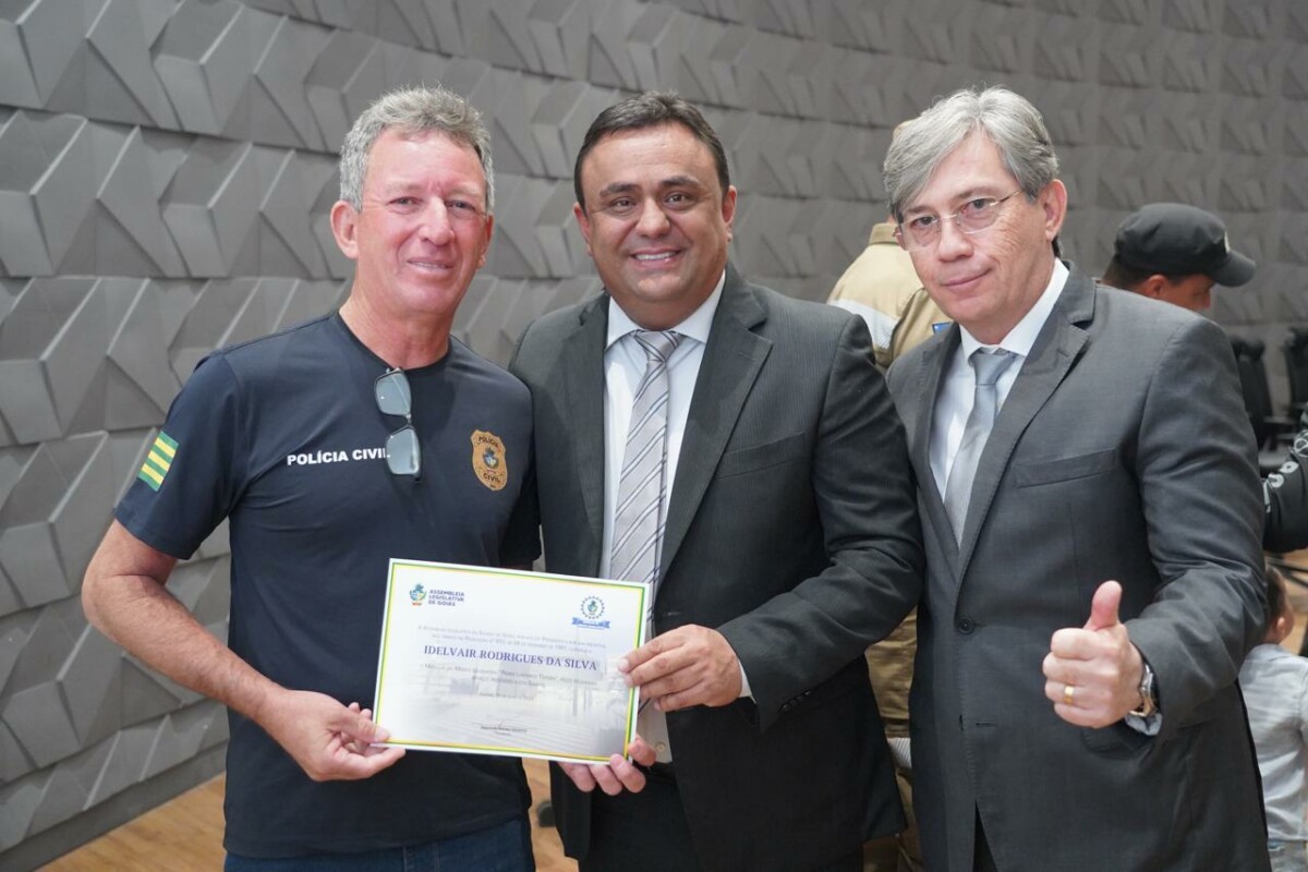 Policiais civis são homenageados na Assembleia Legislativa de Goiás