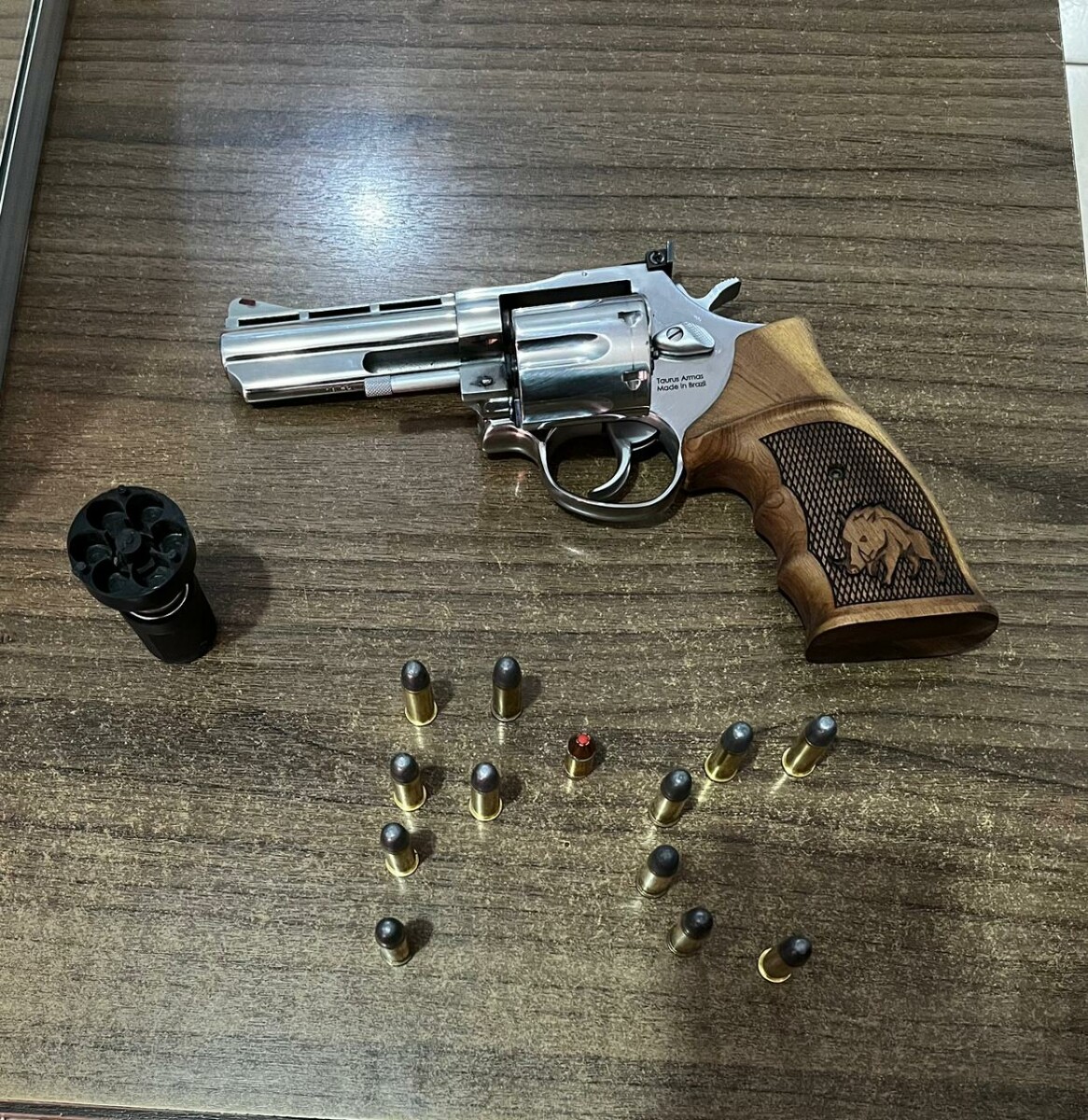 PCGO cumpre mandados de busca domiciliar e de prisão contra investigado por homicídio praticado em Jataí