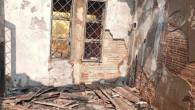 PC investiga possível incêndio criminoso que vitimou casal em Chapadão do Céu