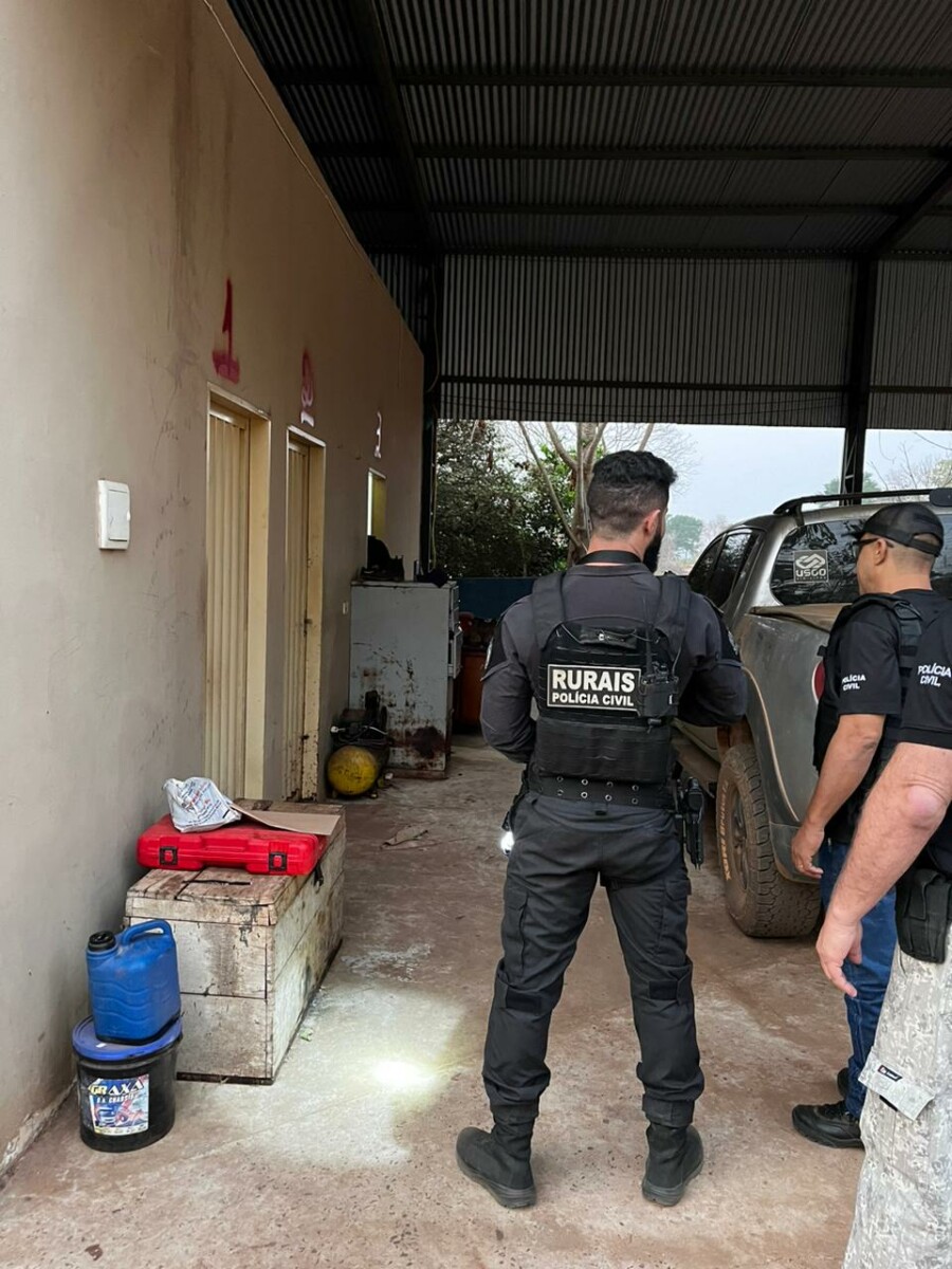 Operação Fideicommissum prende um dos autores de furto de gado e caminhões em fazenda de Jaraguá