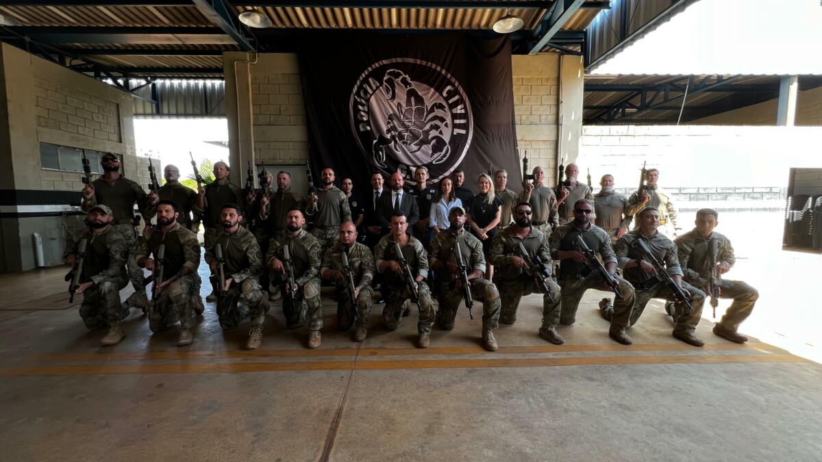 Direção-Geral da PCGO entrega novos equipamentos bélicos para a CORE/GT3