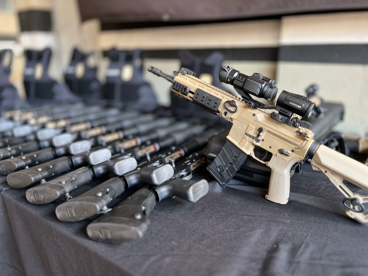 Direção-Geral da PCGO entrega novos equipamentos bélicos para a CORE/GT3