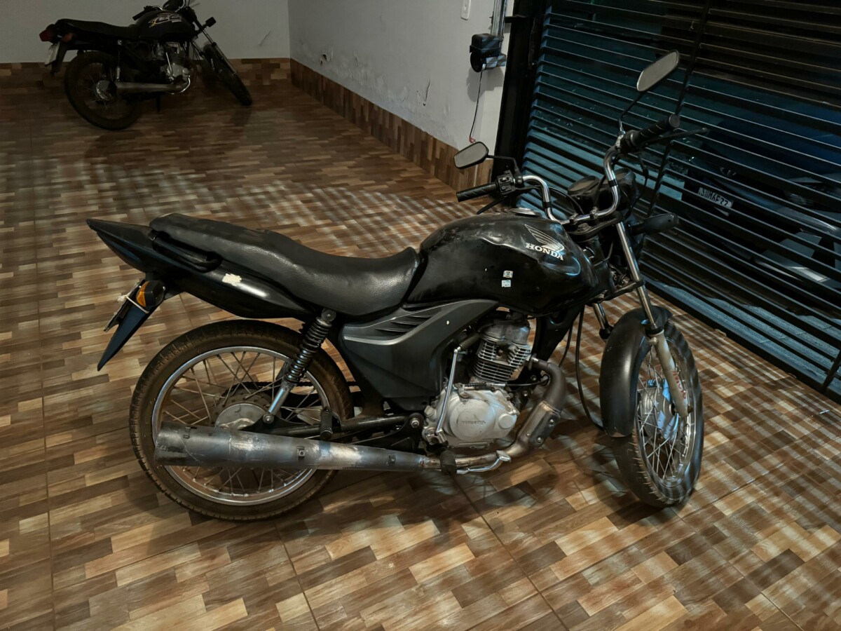 PCGO apreende veículo adulterado que era utilizado em estabelecimento comercial de investigado por estelionato