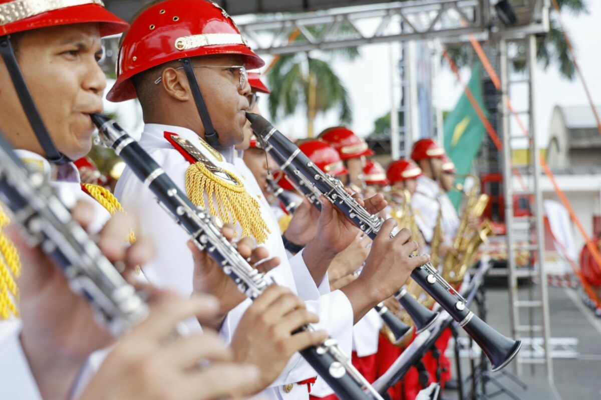 Delegado-Geral participa de cerimônia dos 35 anos de emancipação do Corpo de Bombeiros Militar de Goiás
