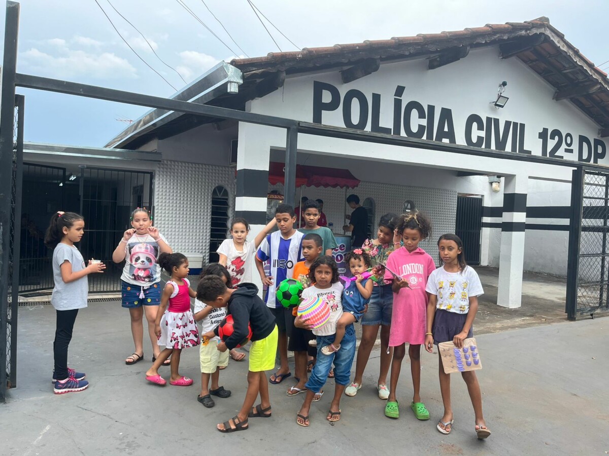 Policiais civis oferecem tarde especia
