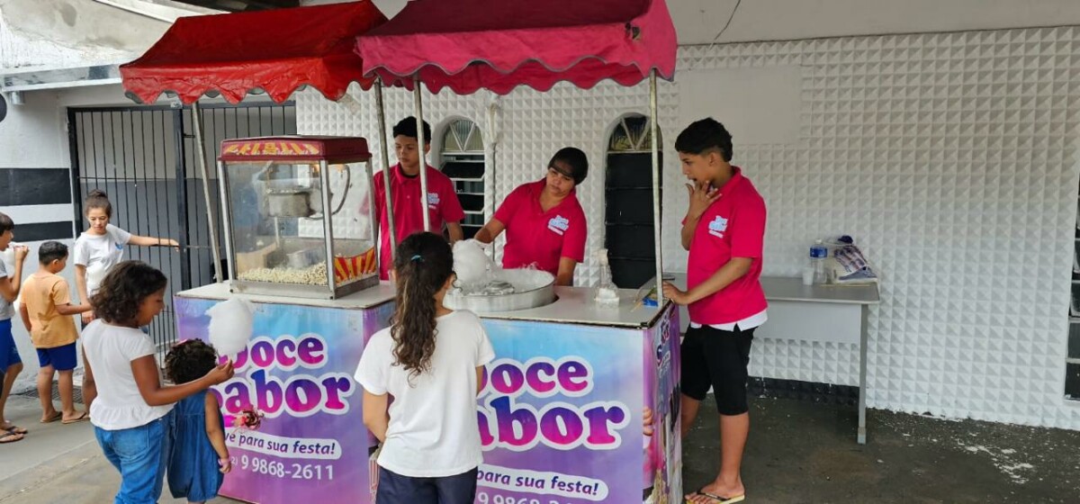 Policiais civis oferecem tarde especia