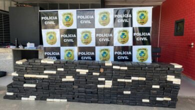 Polícia Civil prende cinco suspeitos e apreende meia tonelada de drogas escondidas em ônibus, em Porangatu