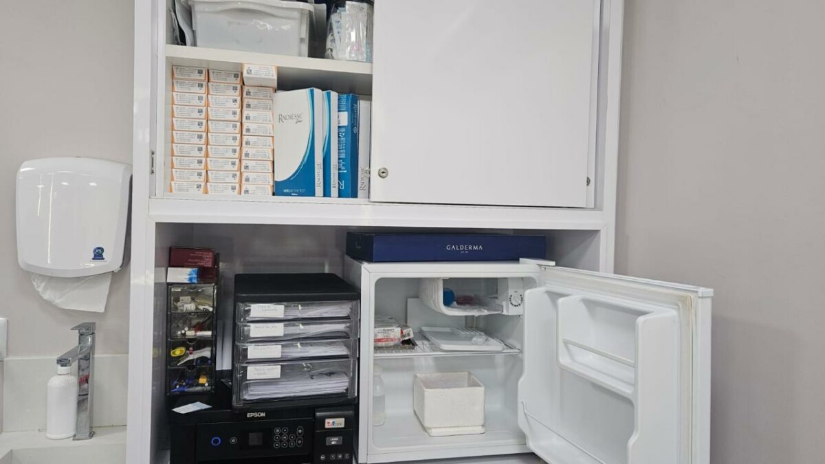 Polícia Civil investiga morte de paciente após fazer procedimento estético em Goiânia; dona da clínica é presa