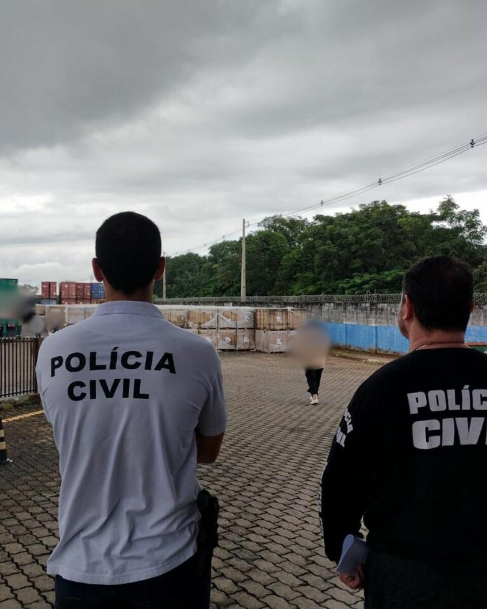 Fiscalização conjunta apreende objetos de propaganda enganosa e produtos elétricos impróprios em comércio de Aparecida de Goiânia