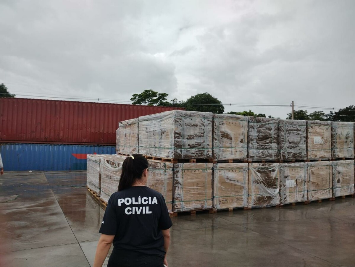 Fiscalização conjunta apreende objetos de propaganda enganosa e produtos elétricos impróprios em comércio de Aparecida de Goiânia