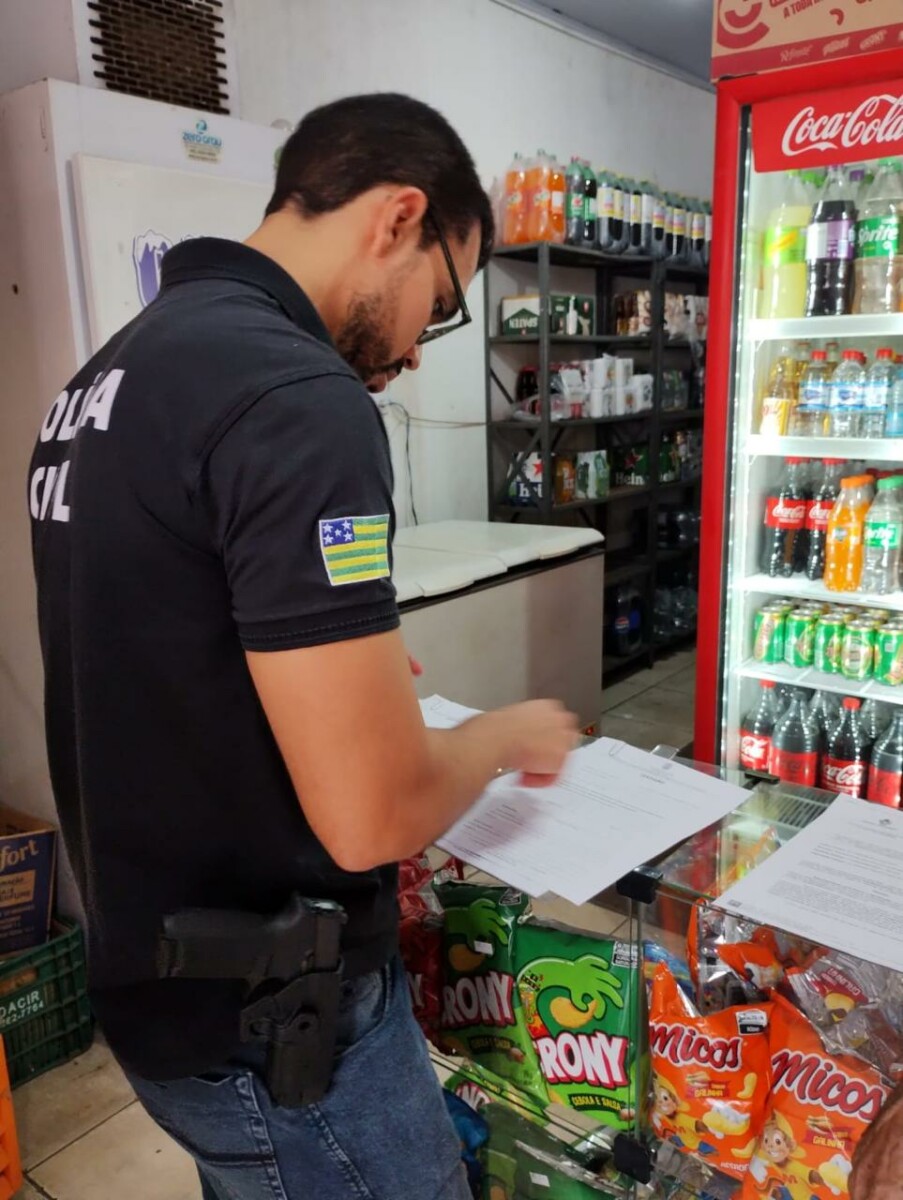 Polícia Civil e ANP fazem fiscalização conjunta em comércios