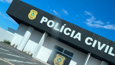 PCGO prende dois funcionários públicos em flagrante por usar caminhão da prefeitura para obra particular em Senador Canedo