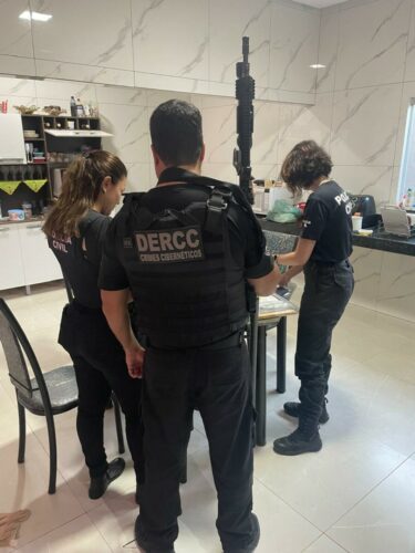 Polícia Civil apreende com adolescente celulares com centenas de imagens de pornografia infantil em Nova Glória