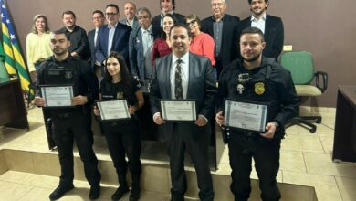 Policiais Civis de Buriti Alegre são homenageados pela Câmara Municipal