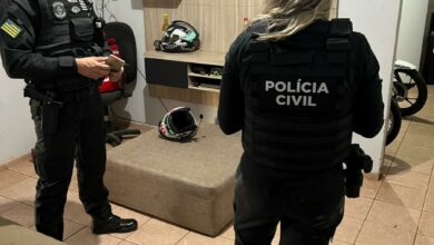 PCGO cumpre mandado e apreende três celulares em investigação por pornografia infantil em Aparecida de Goiânia