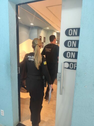 Polícia Civil faz operação e cumpre mandados de busca em empresa de marketing digital por estelionato contra clientes
