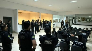 Polícia Civil prende condenado foragido por feminicídio brutal e apreende arsenal com mais de 600 munições e várias armas 