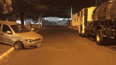 Polícia Civil prende motorista em flagrante por dirigir embriagado e colidir com caminhão, em Jataí