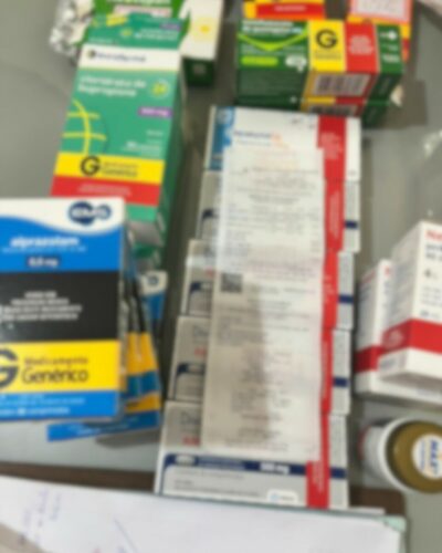 PCGO prende sócio e funcionários de clínica clandestina que mantinha pacientes em cárcere privado