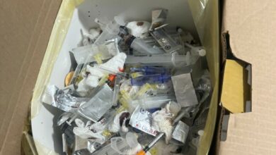 PCGO e Vigilância Sanitária fecham clínica de estética e prendem dona de por exercício ilegal da medicina