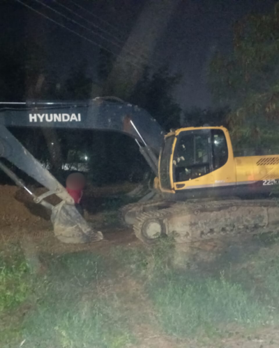 Polícia Civil localiza e recupera retroescavadeira furtada em Niquelândia