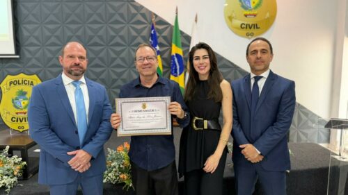 Direção da PCGO realizada cerimônia de homenagem aos policiais civis aposentados entre junho e outubro de 2025