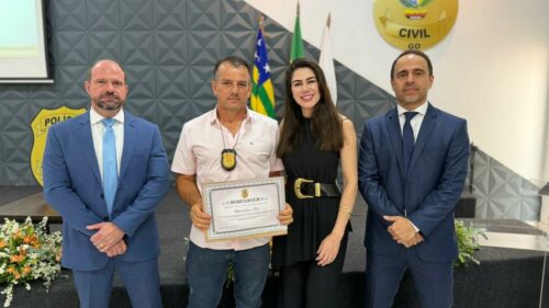 Direção da PCGO realizada cerimônia de homenagem aos policiais civis aposentados entre junho e outubro de 2025