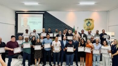Direção da PCGO realizada cerimônia de homenagem aos policiais civis aposentados entre junho e outubro de 2025
