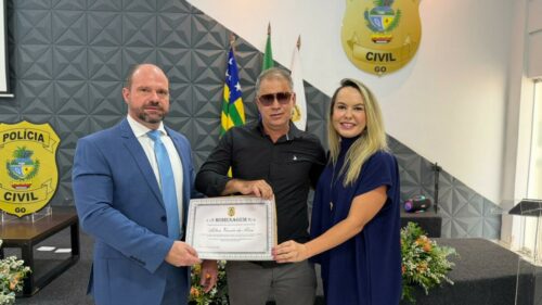 Direção da PCGO realizada cerimônia de homenagem aos policiais civis aposentados entre junho e outubro de 2025