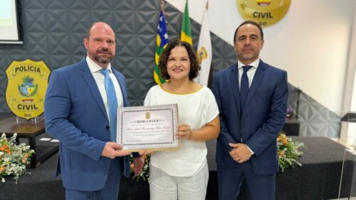 Direção da PCGO realizada cerimônia de homenagem aos policiais civis aposentados entre junho e outubro de 2025